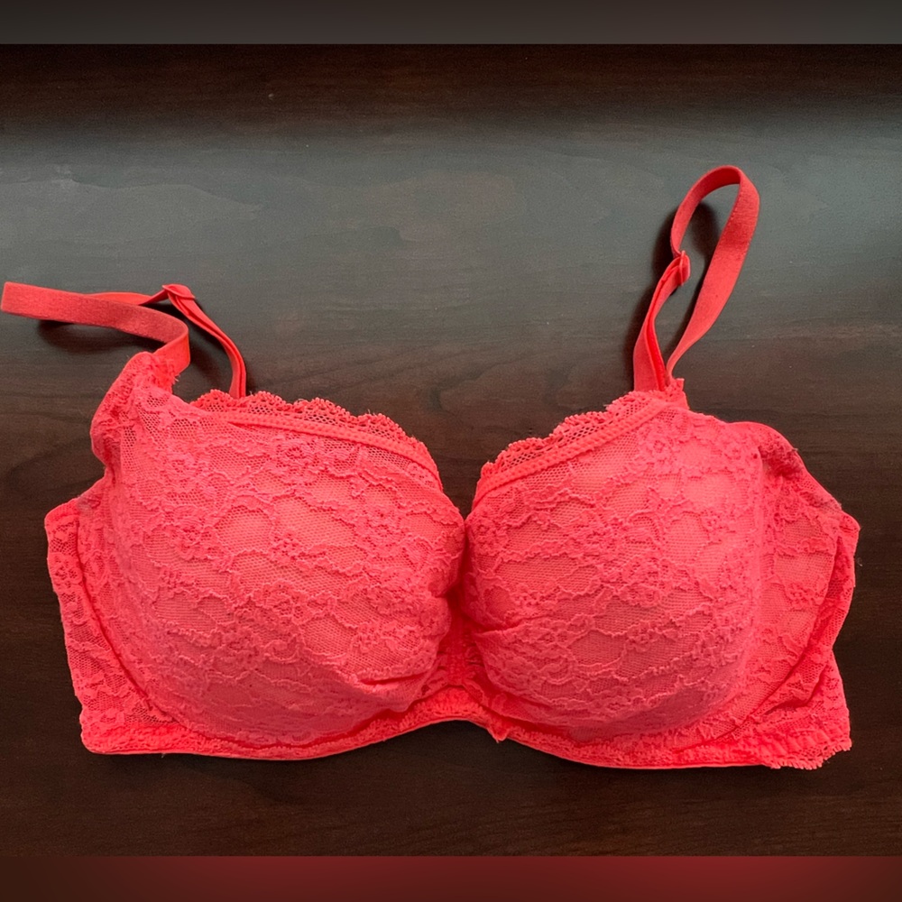 Lace Underwire Bra in Coral